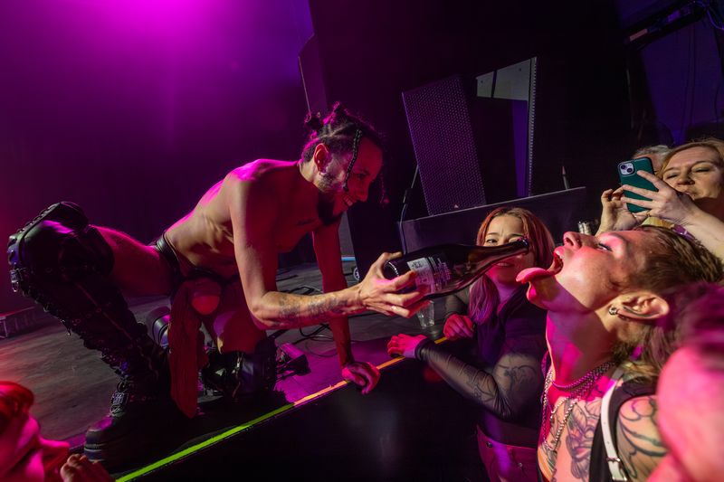 Peaches
