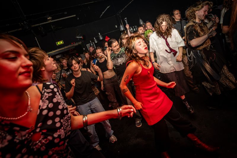 Girls to the Front